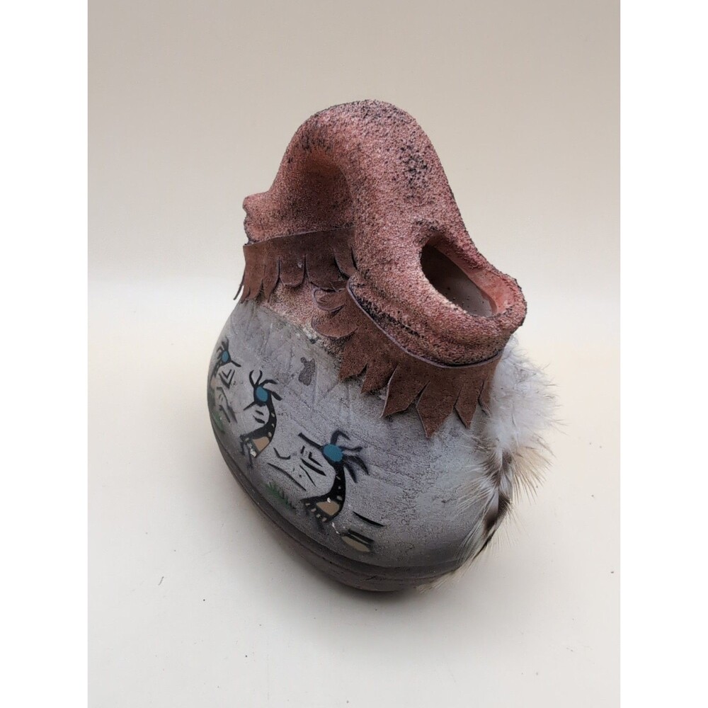 Native American Navajo Pottery - Picture 2 of 8